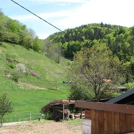 Le Creux Chene Szálloda *